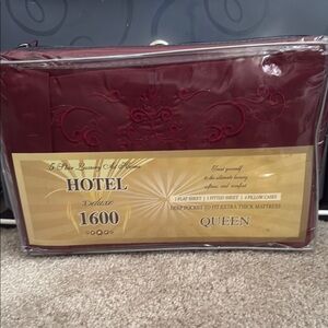 Queen Bedding Set - Rich Burgundy